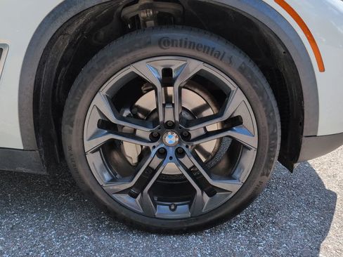 Used 2019 BMW X5 xDrive40i w/ Convenience Package AWD/4WD image 11
