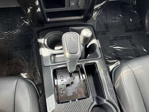 Used 2021 Toyota 4Runner TRD Off-Road Premium w/ Moonroof Package AWD/4WD image 19
