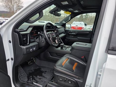 Used 2022 GMC Sierra 1500 AT4 w/ AT4 Premium Package image 16