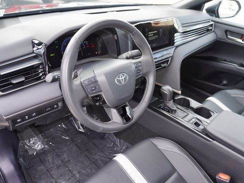 Certified 2025 Toyota Camry SE image 12