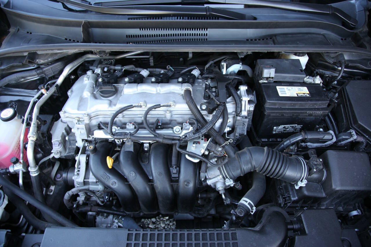 Used 2021 Toyota Corolla LE FWD image 59