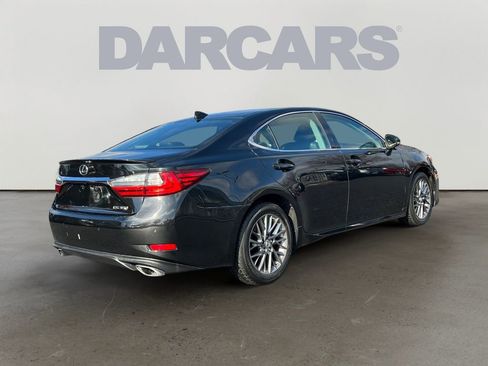Used 2018 Lexus ES 350 w/ Navigation System Package image 5