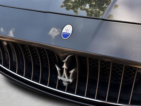 Used 2011 Maserati GranTurismo Convertible image 4