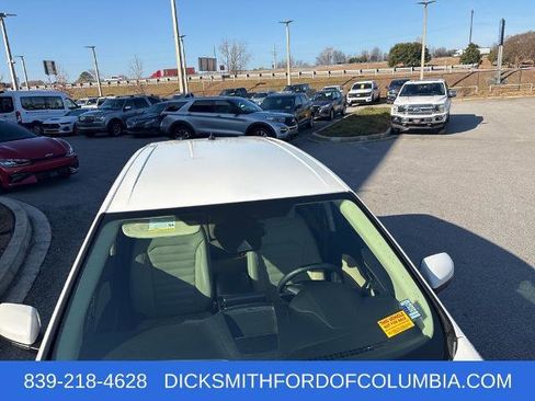 Used 2023 Ford Edge SEL w/ Convenience Package image 9