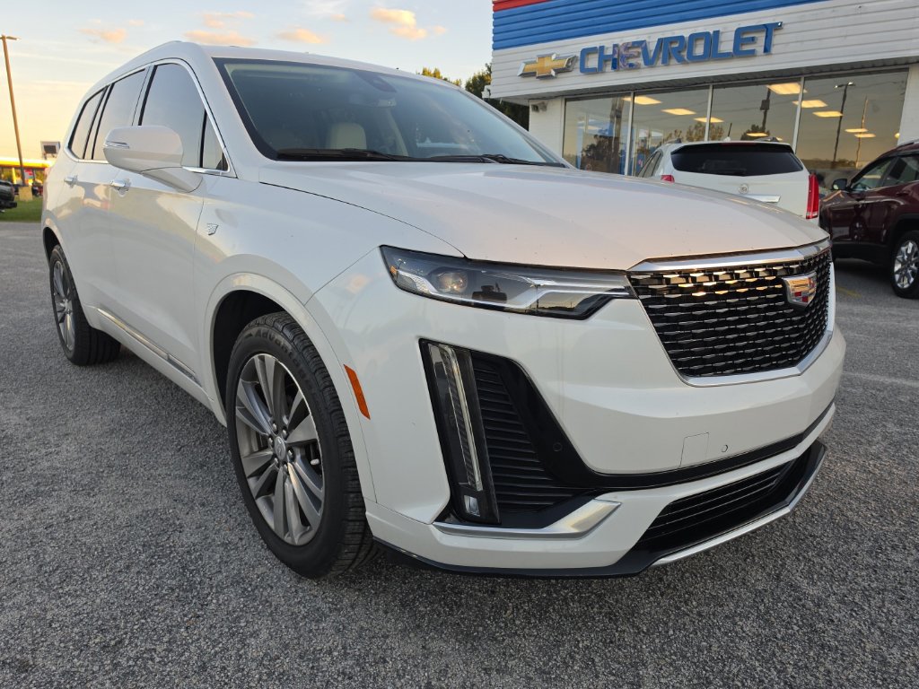 Used 2022 Cadillac XT6 Premium Luxury FWD image 1