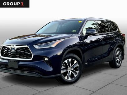 Used 2021 Toyota Highlander XLE
