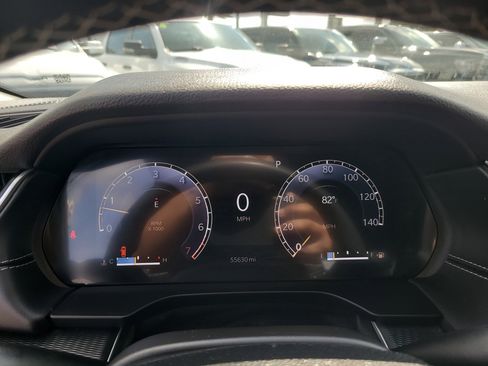 Used 2024 Jeep Grand Cherokee Laredo RWD image 28