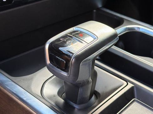 Used 2024 Chevrolet Silverado 1500 High Country w/ High Country Premium Package AWD/4WD image 28