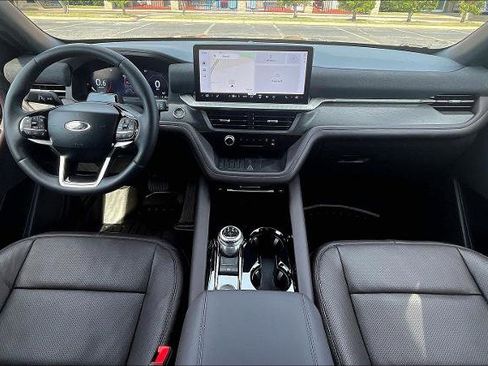 Certified 2025 Ford Explorer Platinum w/ Ultimate Package RWD image 13