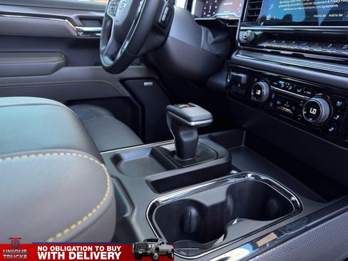 Used 2024 Chevrolet Silverado 1500 ZR2 w/ Technology Package image 30