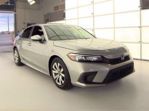 Used 2023 Honda Civic LX image 4