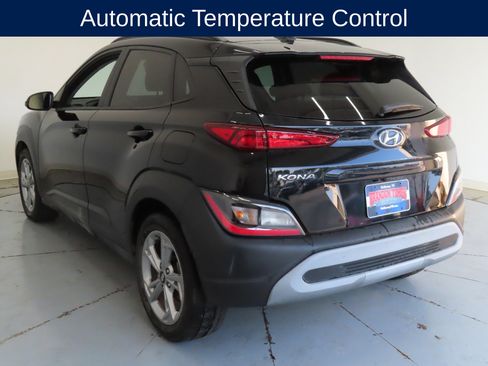 Used 2023 Hyundai Kona SEL w/ Convenience Package FWD image 6