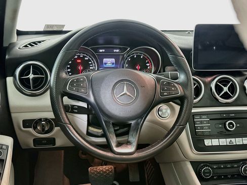 Used 2019 Mercedes-Benz GLA 250 image 18