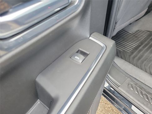 Used 2023 Chevrolet Silverado 1500 RST w/ Z71 Off-Road Package AWD/4WD image 16