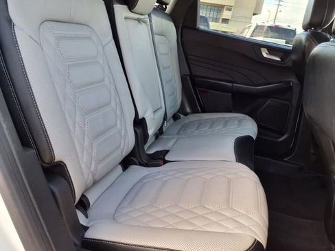 Certified 2023 Ford Escape SE w/ PHEV Premium Package image 34