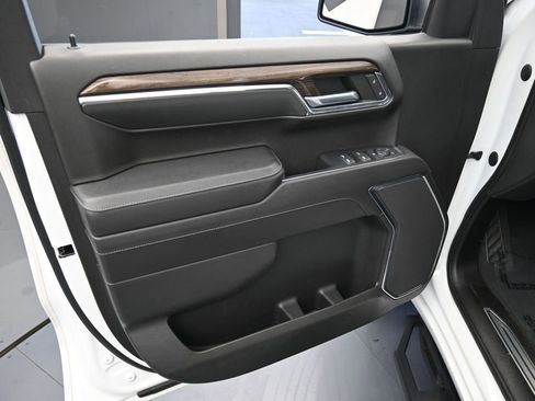 Used 2022 Chevrolet Silverado 1500 LT Trail Boss image 16