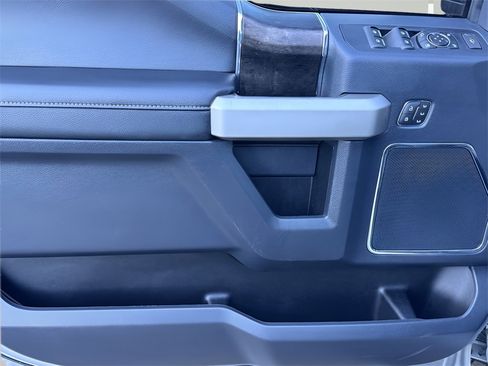 Used 2022 Ford F250 Lariat w/ Tremor Off-Road Package image 28