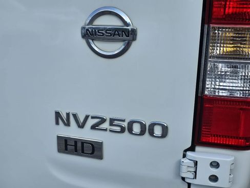 Used 2015 Nissan NV 2500 SV w/ Side & Curtain Airbag Package image 7