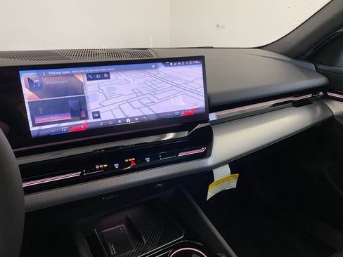 New 2026 BMW 530i xDrive w/ M Sport Package image 25