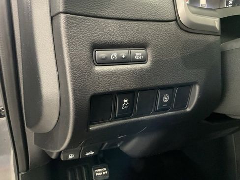 Used 2023 Nissan Murano SV image 8