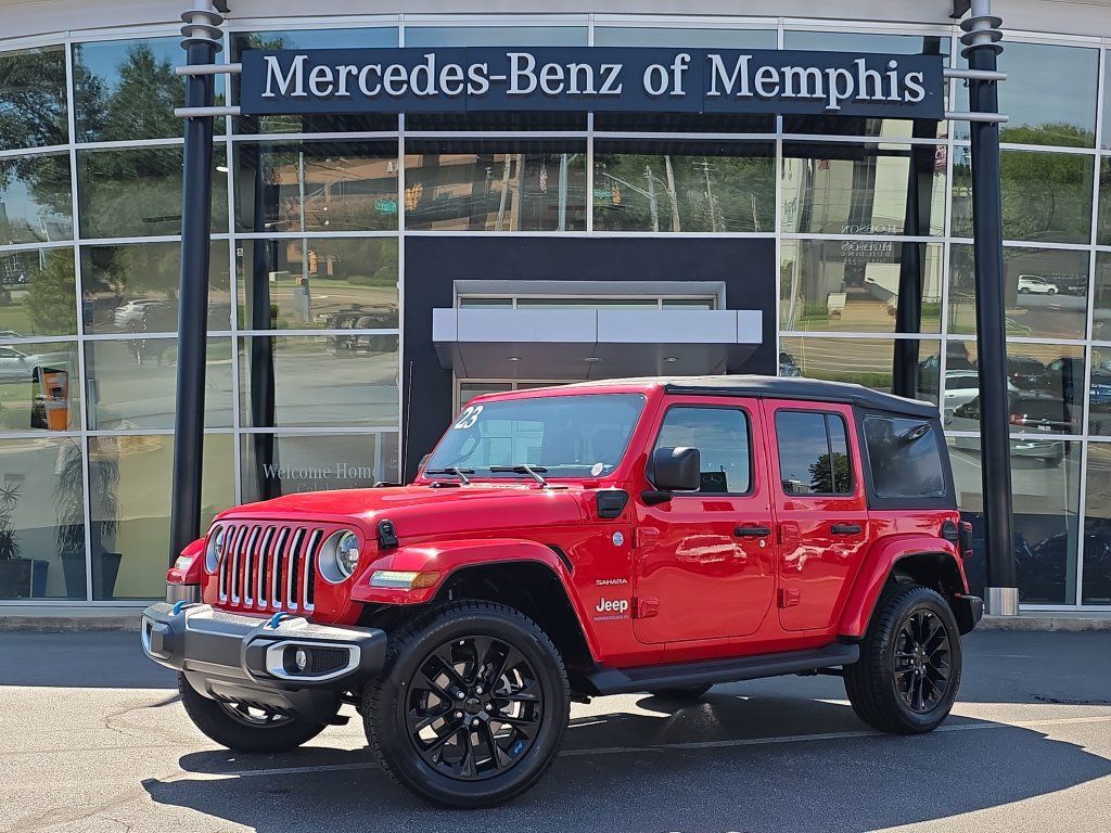 Used 2023 Jeep Wrangler Unlimited Sahara AWD/4WD image 1