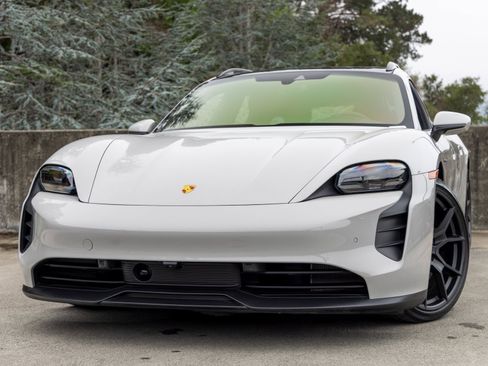 Certified 2023 Porsche Taycan GTS image 7