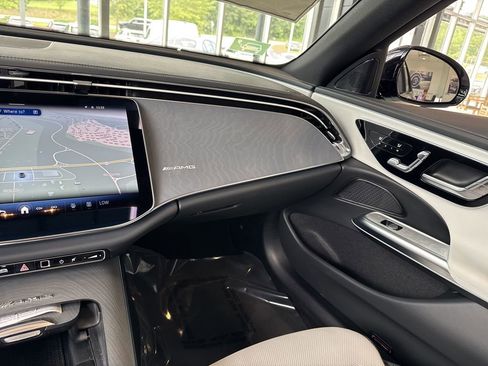New 2025 Mercedes-Benz E 53 AMG e 4MATIC Sedan image 26