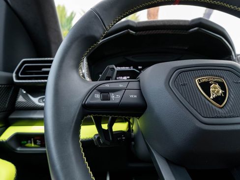 Used 2025 Lamborghini Urus SE AWD/4WD image 11
