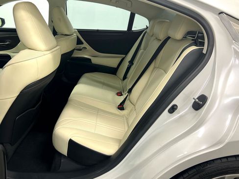 Used 2022 Lexus ES 350 Ultra Luxury image 8