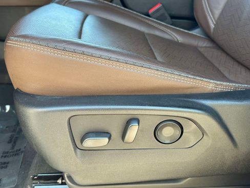 Certified 2023 Chevrolet Suburban High Country w/ Advanced Technology Package image 22