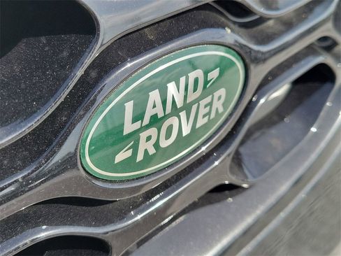 New 2025 Land Rover Discovery Dynamic SE image 10
