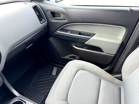 Used 2022 Chevrolet Colorado W/T w/ WT Convenience Package image 25