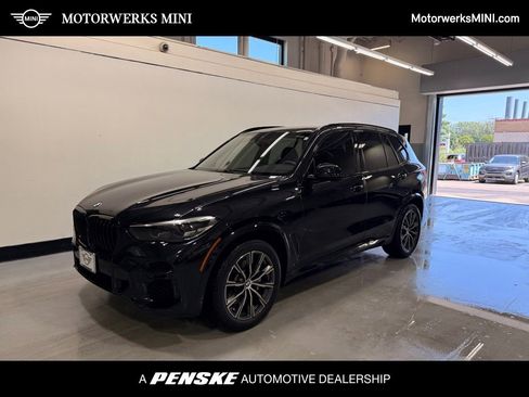 Used 2022 BMW X5 xDrive40i w/ M Sport Package AWD/4WD image 1