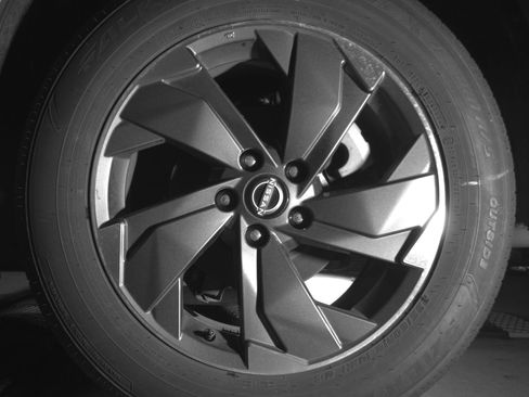 Used 2025 Nissan Rogue SV FWD image 14