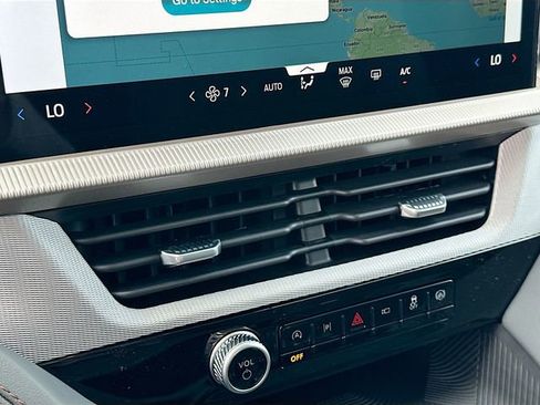 New 2026 Ford Explorer Active RWD image 11