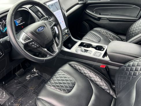 Used 2023 Ford Edge Titanium w/ Equipment Group 301A image 9