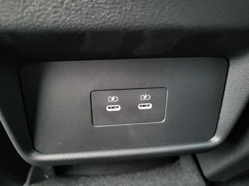 Used 2026 Nissan Rogue SV FWD image 17