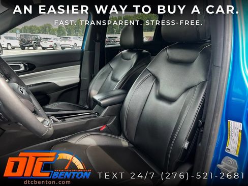 Used 2025 Jeep Compass Limited AWD/4WD image 9