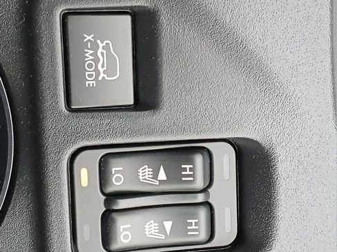 Used 2023 Subaru Crosstrek 2.0i Premium image 19