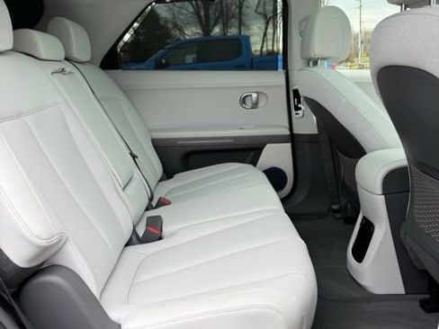 Used 2024 Hyundai Ioniq 5 Limited image 22