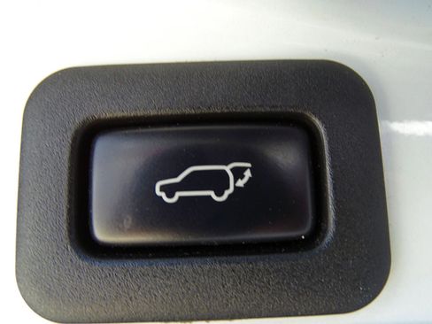 Used 2016 Lexus LX 570 4WD image 24