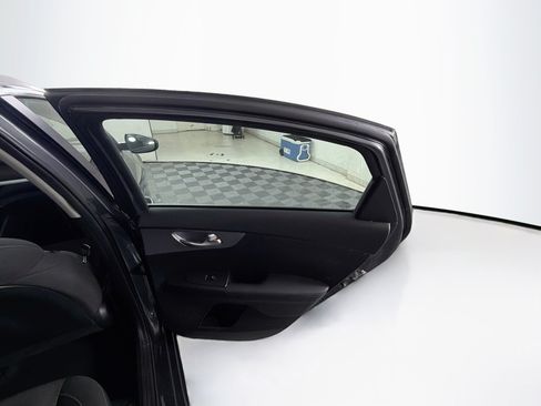 Used 2024 Kia Forte LXS FWD image 28