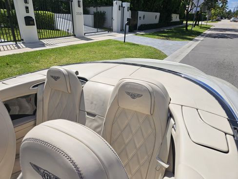 Used 2013 Bentley Continental GT AWD/4WD image 30