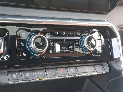 Used 2024 GMC Sierra 3500 Denali Ultimate image 16