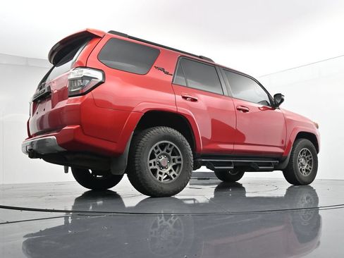 Used 2020 Toyota 4Runner TRD Off-Road Premium w/ Moonroof Package AWD/4WD image 23