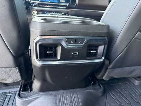 Used 2024 Chevrolet Silverado 2500 High Country w/ High Country Premium Package AWD/4WD image 31