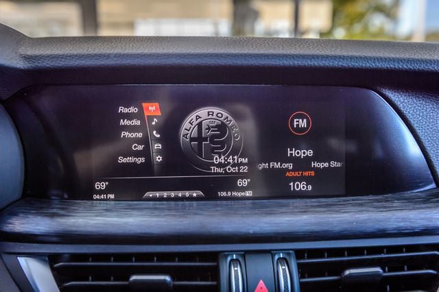 Used 2019 Alfa Romeo Stelvio AWD w/ Nero Edizione image 19