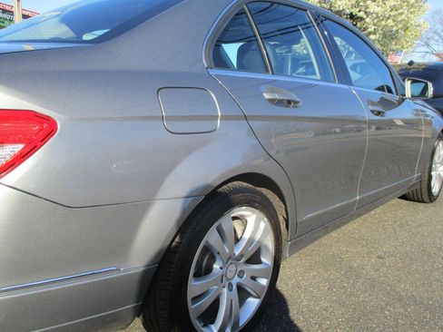 Used 2011 Mercedes-Benz C 300 4MATIC Sedan image 21