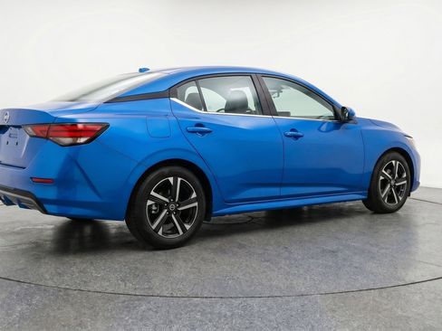 Used 2025 Nissan Sentra SV FWD image 9