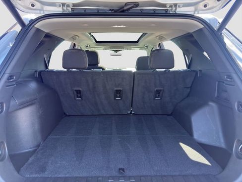Used 2022 Chevrolet Equinox LT FWD image 19